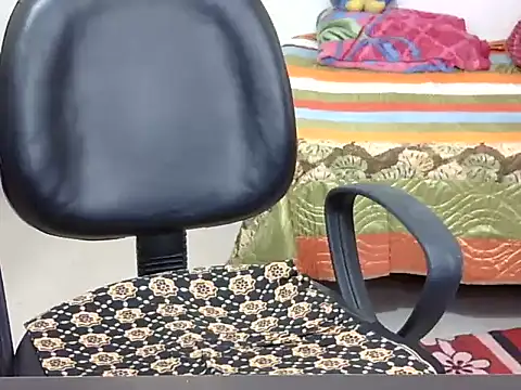 Snapshot of rekha_1508 chatting on February 5, 4:08 am rekha 1508 online show from February 5, 4:08 am