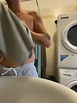 Maurinho3005 online show from October 12, 6:15 am