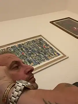 Maurinho3005 online show from October 28, 11:03 pm