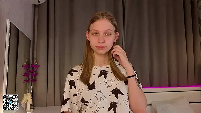 Snapshot of LynneHaviland chatting on September 9, 6:17 pm LynneHaviland online show from September 9, 6:17 pm
