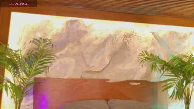 alisonn moon online show from April 15, 10:21 pm