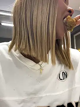 alisonn moon online show from November 22, 12:43 am