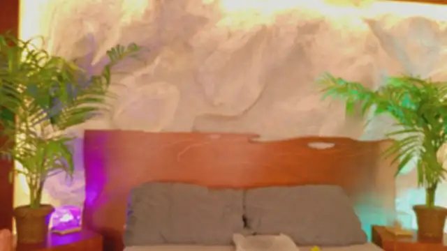 alisonn moon online show from April 9, 11:22 pm