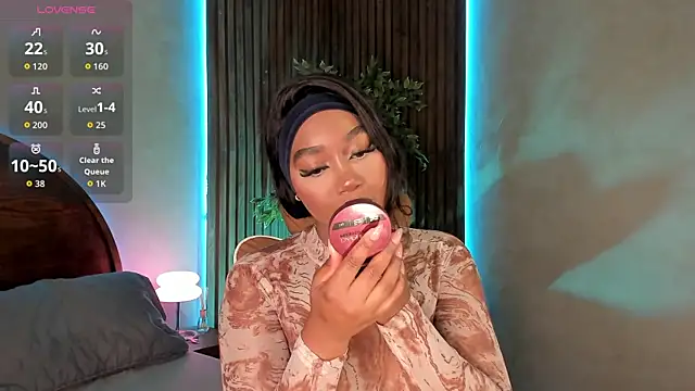 alisonn moon online show from October 29, 10:20 pm