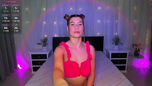 Evolet Bee online show from November 4, 1:37 pm