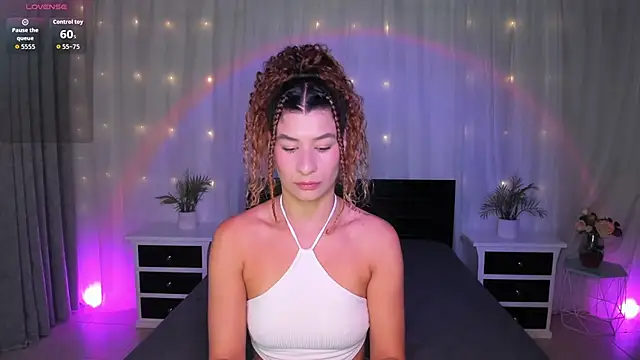 Evolet Bee online show from November 29, 1:22 pm