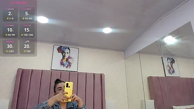 AriannaAdames online show from April 26, 12:24 pm
