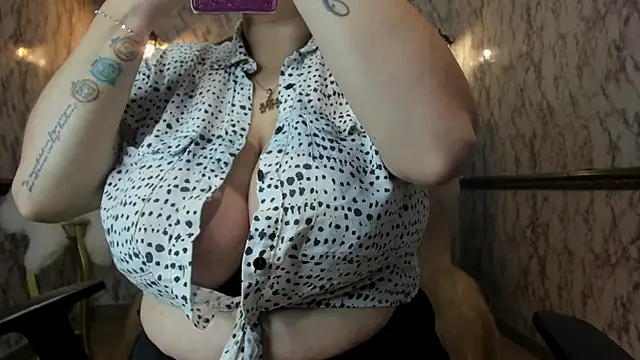irenne wilsonn online show from September 25, 12:33 pm