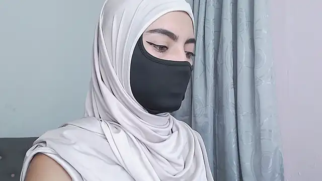 jade nassar online show from December 18, 9:07 pm