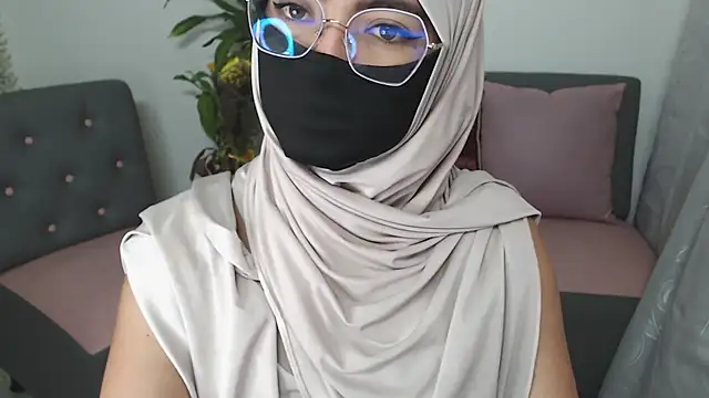 Snapshot of jade_nassar chatting on September 25, 7:53 pm jade nassar online show from September 25, 7:53 pm