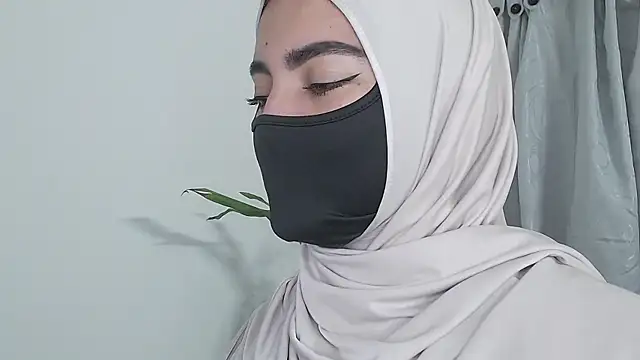 jade nassar online show from February 7, 12:18 am