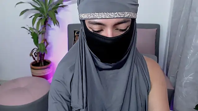 Snapshot of jade_nassar chatting on September 15, 4:18 pm jade nassar online show from September 15, 4:18 pm