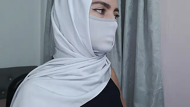 Snapshot of jade_nassar chatting on November 24, 2:11 am jade nassar online show from November 24, 2:11 am