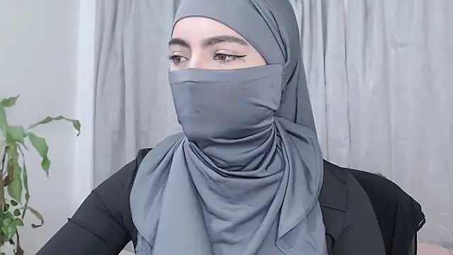 jade nassar online show from April 13, 9:30 pm