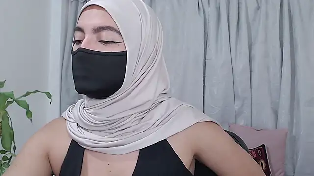 jade nassar online show from March 22, 9:49 pm