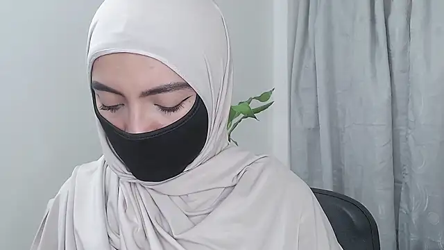 jade nassar online show from February 23, 8:20 pm