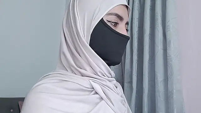 Snapshot of jade_nassar chatting on November 29, 2:55 am jade nassar online show from November 29, 2:55 am