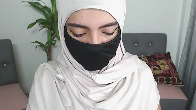 Snapshot of jade_nassar chatting on October 31, 11:44 pm jade nassar online show from October 31, 11:44 pm