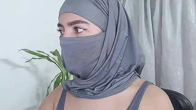 jade nassar online show from February 10, 12:42 am