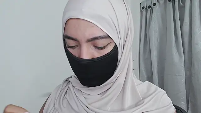 jade nassar online show from February 26, 8:42 pm