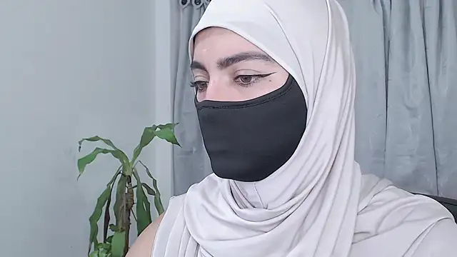 jade nassar online show from March 11, 9:20 pm