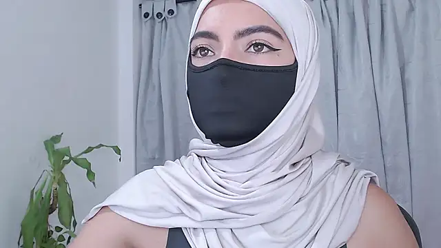 jade nassar online show from March 18, 7:15 pm