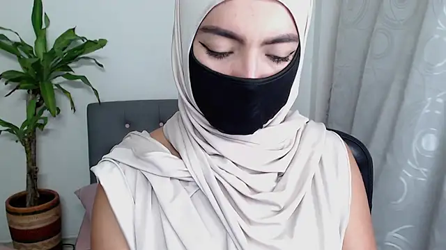 Snapshot of jade_nassar chatting on November 8, 12:14 am jade nassar online show from November 8, 12:14 am