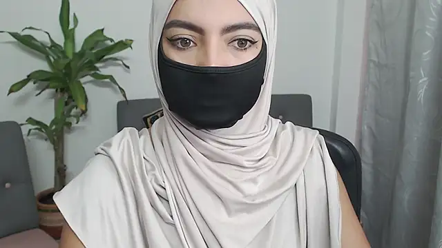 Snapshot of jade_nassar chatting on November 12, 12:20 pm jade nassar online show from November 12, 12:20 pm