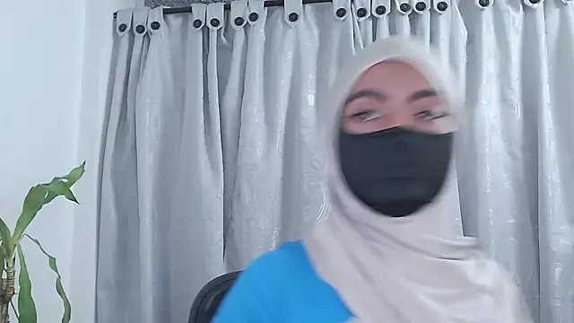 jade nassar online show from February 16, 9:45 pm