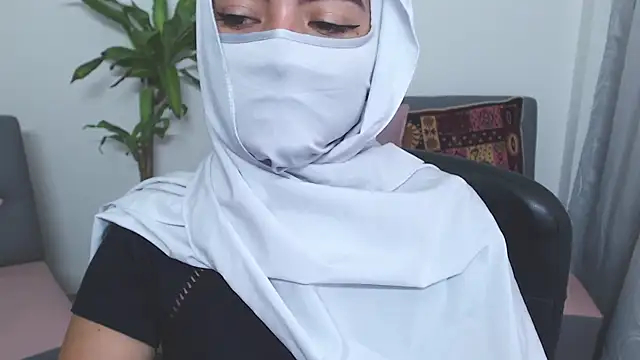 Snapshot of jade_nassar chatting on November 2, 12:04 am jade nassar online show from November 2, 12:04 am