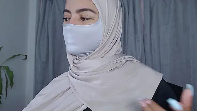 jade nassar online show from April 20, 6:31 pm