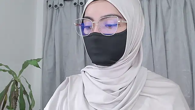 jade nassar online show from March 8, 12:05 am