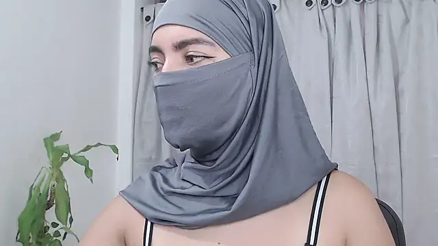 jade nassar online show from March 17, 11:30 pm