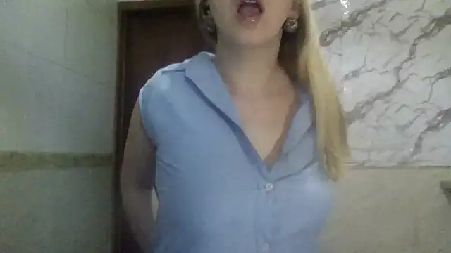 MiyaHottie online show from May 16, 4:22 am