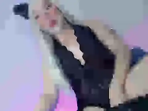 your hottest kim online show from April 26, 2:47 pm
