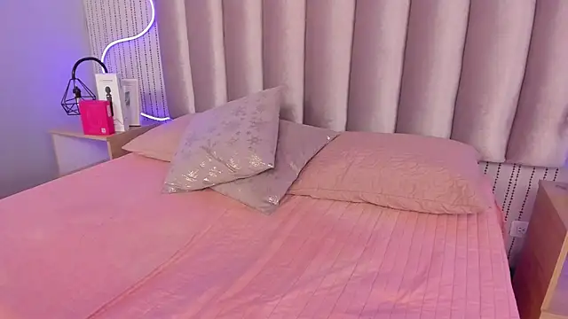 SamanthaPeachss online show from January 5, 5:27 pm