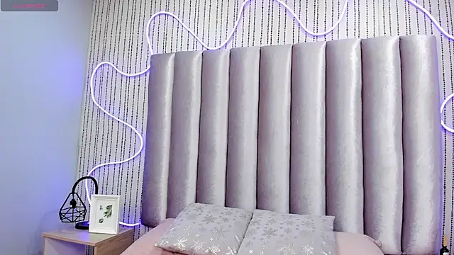 SamanthaPeachss online show from February 10, 11:53 am