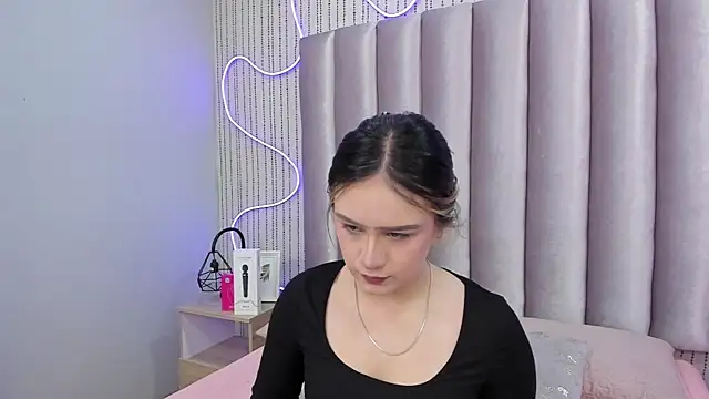 SamanthaPeachss online show from January 9, 12:12 pm