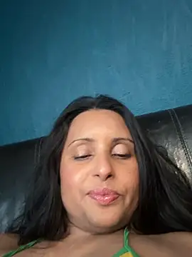 Angelaarayexx online show from April 29, 11:03 am