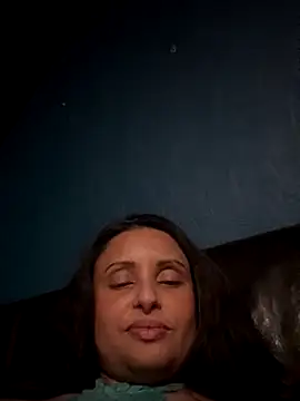 Angelaarayexx online show from December 13, 10:27 pm