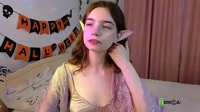 Evi Brook online show from October 23, 1:10 pm