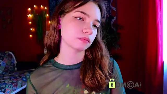 Snapshot of Evi_Brook chatting on June 10, 12:28 pm Evi Brook online show from June 10, 12:28 pm