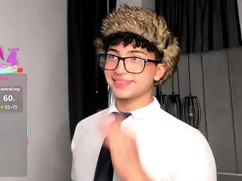 Snapshot of Valentin0_3 chatting on October 27, 11:55 am Valentin0 3 online show from October 27, 11:55 am