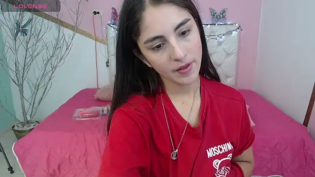 Snapshot of sofi_san chatting on September 15, 1:44 pm sofi san online show from September 15, 1:44 pm