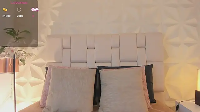 scarlettadams   online show from March 24, 12:16 pm