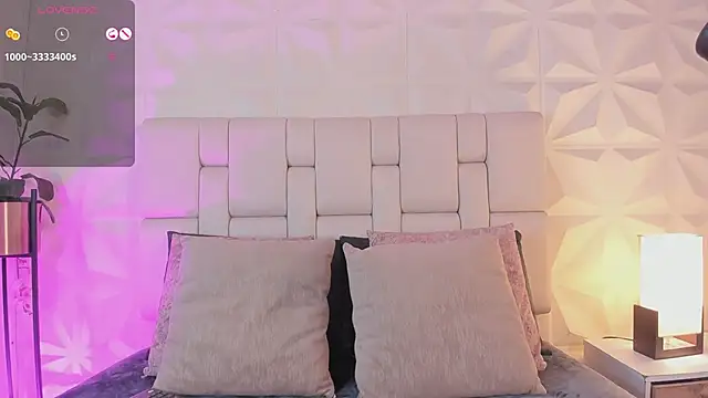 scarlettadams   online show from April 18, 12:07 pm