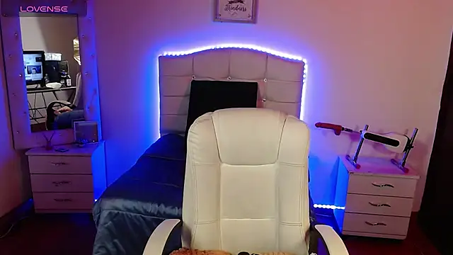 elapetitie online show from October 9, 6:03 am