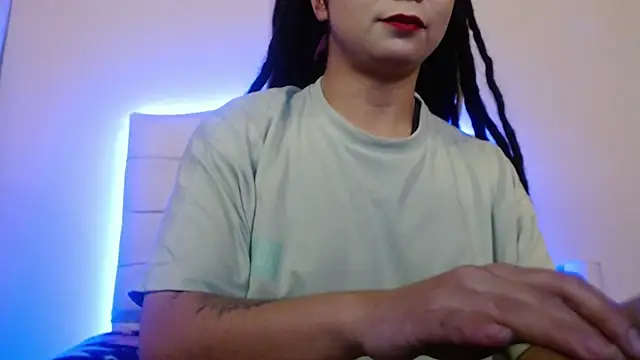 elapetitie online show from November 15, 8:07 am