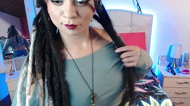 elapetitie online show from November 13, 5:44 am