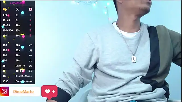 Snapshot of mike_black_22 chatting on February 13, 5:24 pm mike black 22 online show from February 13, 5:24 pm